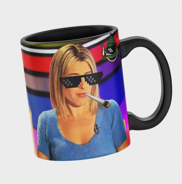 Edición Especial – Taza Negra Inspirada en Valeria